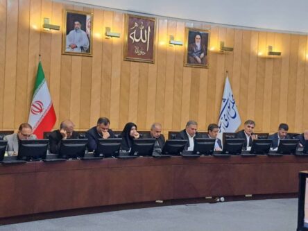 نشست کمیسیون اقتصادی مجلس برای بررسی افزایش نرخ ارز