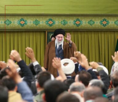 رهبر انقلاب: در میدان تبلیغات، آرایش جنگی بگیرید